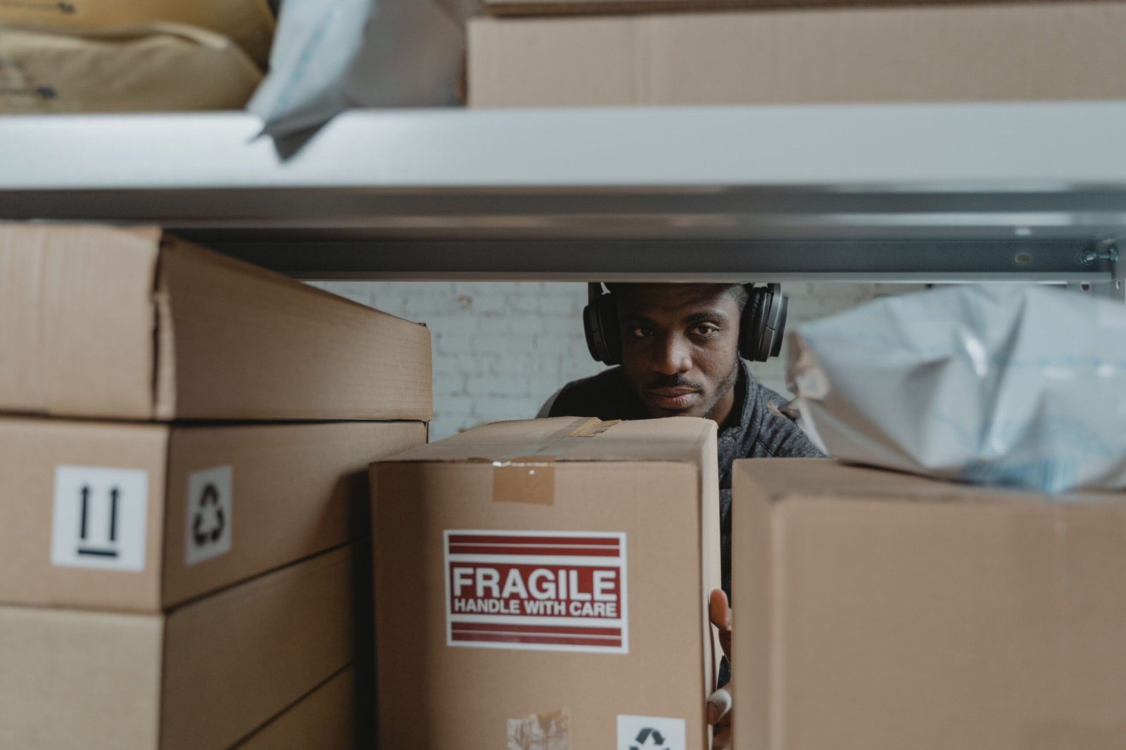 Inspecting goods before shipping